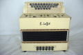 2 Rangs et demi Erable grille bois 01