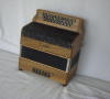 3 rangs 3 voix 12 basses noyer grille noire 02