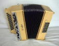 3 rangs 3 voix 18 basses érable grille nickelée 11